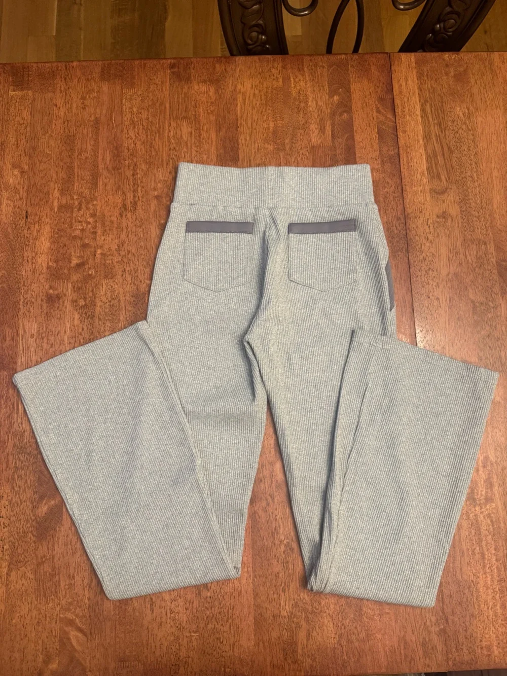 Akira high-waisted ribbed knit flare yoga pants in grey, size large